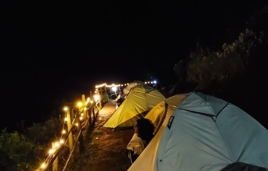 The County Camp, Kolukkumalai Base Camp – Kerala